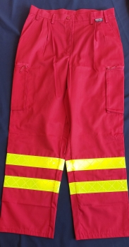 Preview: Einsatzhose dunkelrot mit Reflexstreifen, Sonderpreisartikel, dunkelrote Hose mit zwei Streifen, Rettungsdiensthose,