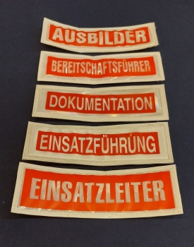 Preview: Brustschild weiss/rot-negativ, glänzende Brustschilder, Sonderpreis, Reflexschild, Brustschilder 15x5 cm,