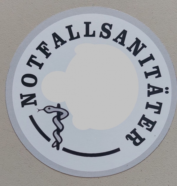 DRK-Aufkleber auf Glas, Aufkleber rund, RK-Aufkleber,