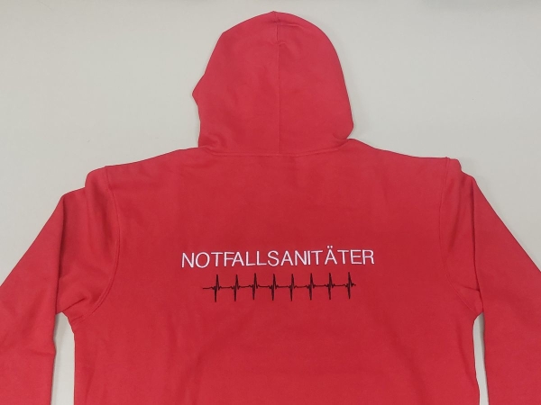 Rücken-Bestickung "Wunschtext + EKG-Linie"