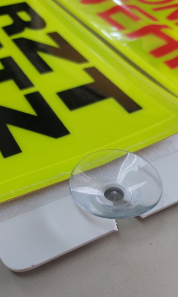 Vario-Haft mit Saugnäpfe, Fahrzeug-Beschriftung, Aktionsware, individuelle Beschriftung für Ihre Fahrzeuge, Rettungsdienst Fahrzeuge beschriften,