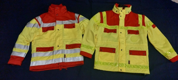 Einsatzjacke neongelb/rot oder neongelb/blau, Sonderpreisartikel, dunkelrote Jacke mit silbernen Reflexstreifen,