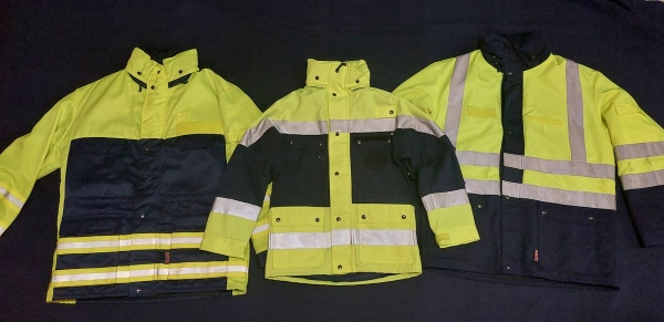 Einsatzjacke neongelb/rot oder neongelb/blau, Sonderpreisartikel, dunkelrote Jacke mit silbernen Reflexstreifen,